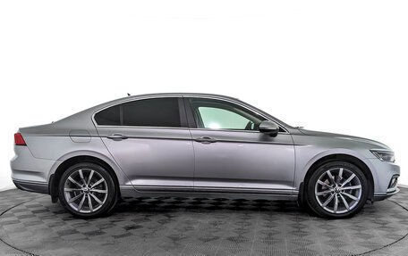 Volkswagen Passat B8 рестайлинг, 2020 год, 3 095 000 рублей, 4 фотография