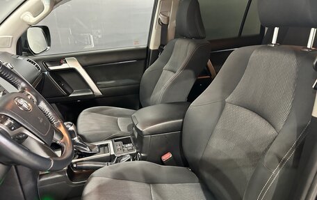 Toyota Land Cruiser Prado 150 рестайлинг 2, 2018 год, 5 480 000 рублей, 17 фотография