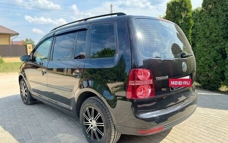 Volkswagen Touran III, 2008 год, 830 000 рублей, 6 фотография