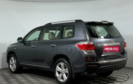 Toyota Highlander III, 2011 год, 2 197 000 рублей, 7 фотография