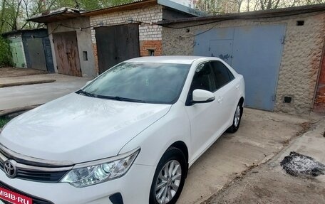 Toyota Camry, 2015 год, 1 850 000 рублей, 3 фотография