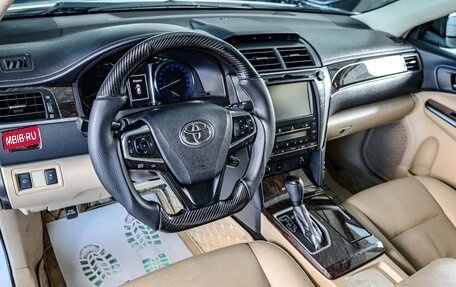Toyota Camry, 2017 год, 2 299 000 рублей, 8 фотография