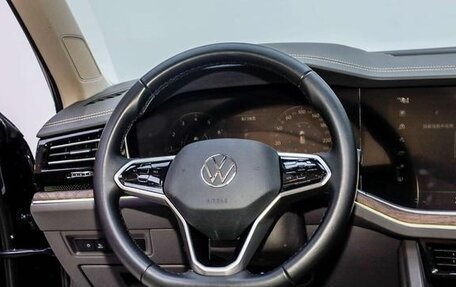 Volkswagen Touareg III, 2021 год, 5 970 000 рублей, 13 фотография