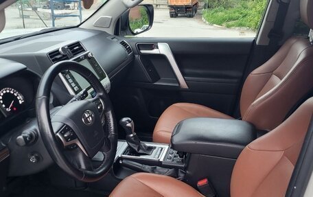 Toyota Land Cruiser Prado 150 рестайлинг 2, 2019 год, 6 500 000 рублей, 8 фотография
