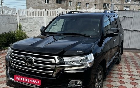 Toyota Land Cruiser 200, 2016 год, 7 500 000 рублей, 2 фотография