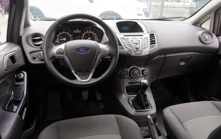 Ford Fiesta, 2015 год, 1 074 000 рублей, 6 фотография