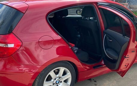 BMW 1 серия, 2011 год, 880 000 рублей, 9 фотография