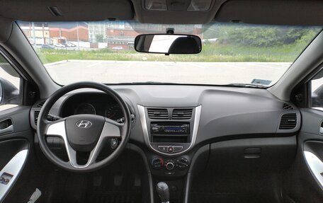 Hyundai Solaris II рестайлинг, 2011 год, 1 000 000 рублей, 7 фотография