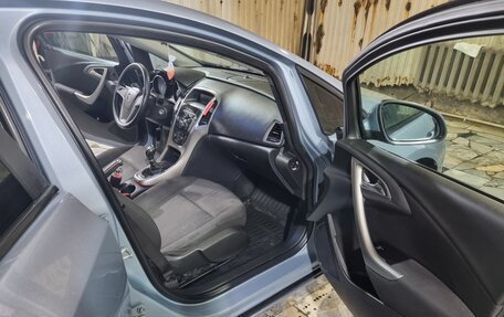 Opel Astra J, 2011 год, 700 000 рублей, 10 фотография