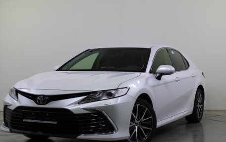 Toyota Camry, 2023 год, 5 650 000 рублей, 1 фотография