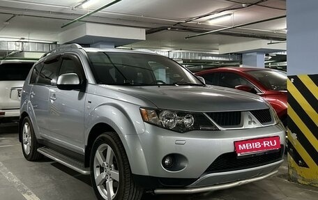 Mitsubishi Outlander III рестайлинг 3, 2008 год, 1 490 000 рублей, 1 фотография