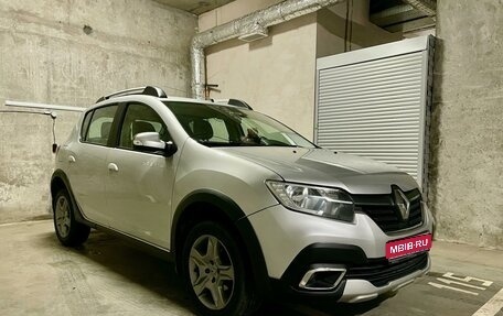 Renault Sandero II рестайлинг, 2019 год, 1 290 000 рублей, 1 фотография