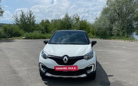 Renault Kaptur I рестайлинг, 2017 год, 1 215 000 рублей, 2 фотография
