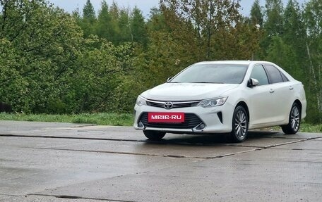 Toyota Camry, 2016 год, 2 364 000 рублей, 2 фотография