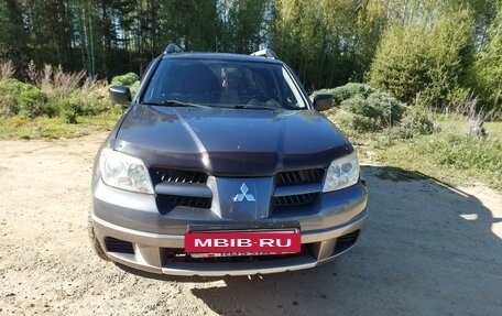 Mitsubishi Outlander III рестайлинг 3, 2007 год, 850 000 рублей, 2 фотография