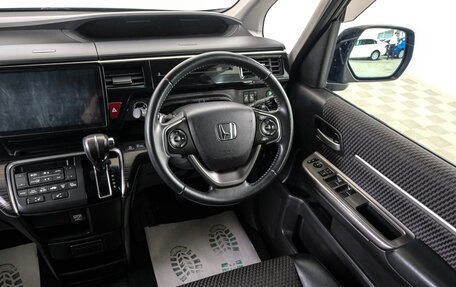 Honda Stepwgn IV, 2017 год, 2 149 000 рублей, 10 фотография