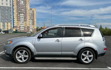 Mitsubishi Outlander III рестайлинг 3, 2008 год, 1 490 000 рублей, 10 фотография