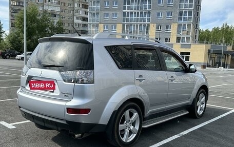 Mitsubishi Outlander III рестайлинг 3, 2008 год, 1 490 000 рублей, 8 фотография