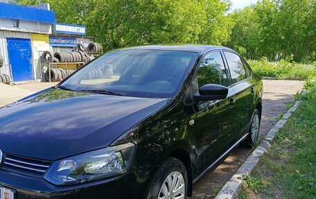 Volkswagen Polo VI (EU Market), 2012 год, 800 000 рублей, 1 фотография