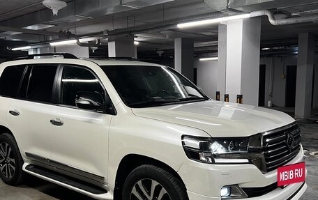 Toyota Land Cruiser 200, 2017 год, 6 950 000 рублей, 3 фотография