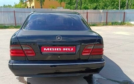 Mercedes-Benz E-Класс, 2000 год, 400 000 рублей, 4 фотография