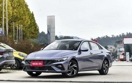 Hyundai Elantra, 2023 год, 2 880 000 рублей, 2 фотография