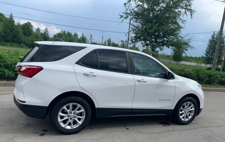 Chevrolet Equinox III, 2019 год, 1 749 000 рублей, 4 фотография