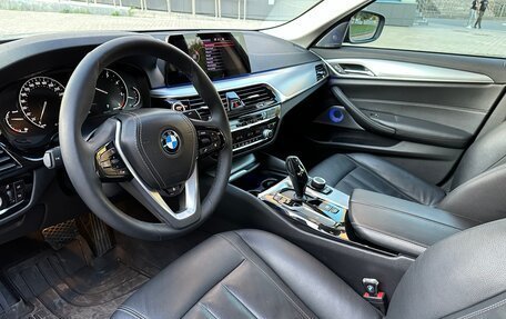 BMW 5 серия, 2018 год, 3 290 000 рублей, 14 фотография