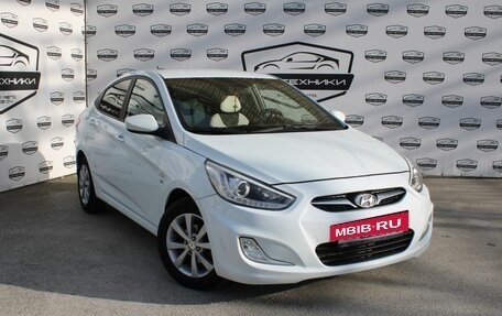 Hyundai Solaris II рестайлинг, 2013 год, 930 000 рублей, 3 фотография