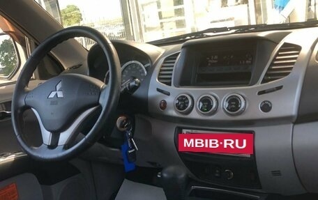 Mitsubishi L200 IV рестайлинг, 2011 год, 1 800 000 рублей, 10 фотография