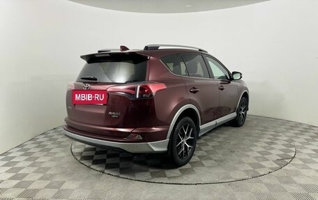 Toyota RAV4, 2017 год, 2 589 000 рублей, 5 фотография