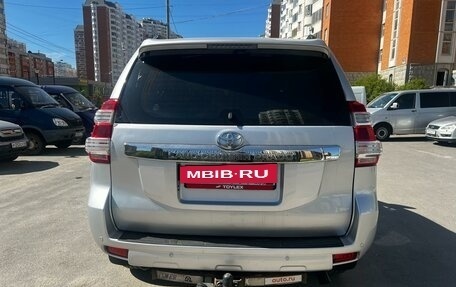 Toyota Land Cruiser Prado 150 рестайлинг 2, 2014 год, 3 280 000 рублей, 5 фотография