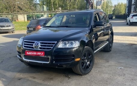 Volkswagen Touareg III, 2005 год, 910 000 рублей, 1 фотография