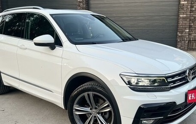 Volkswagen Tiguan II, 2019 год, 3 850 000 рублей, 1 фотография