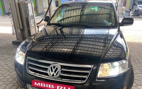 Volkswagen Touareg III, 2005 год, 910 000 рублей, 3 фотография