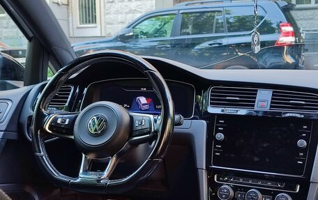 Volkswagen Golf VII, 2018 год, 2 425 000 рублей, 16 фотография