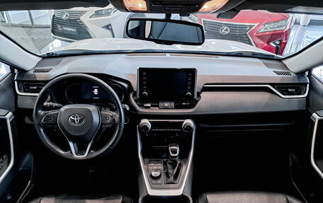 Toyota RAV4, 2021 год, 4 460 000 рублей, 14 фотография