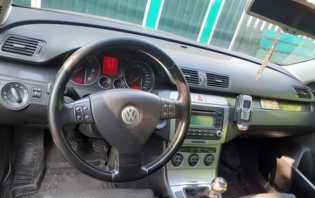 Volkswagen Passat B6, 2005 год, 850 000 рублей, 8 фотография