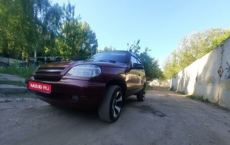 Chevrolet Niva I рестайлинг, 2005 год, 300 000 рублей, 1 фотография