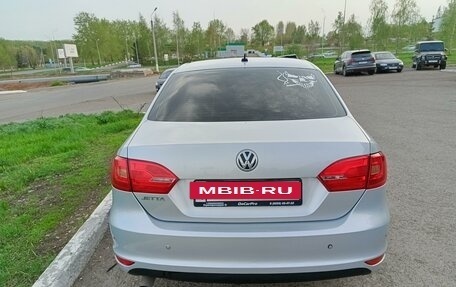 Volkswagen Jetta VI, 2013 год, 990 000 рублей, 5 фотография