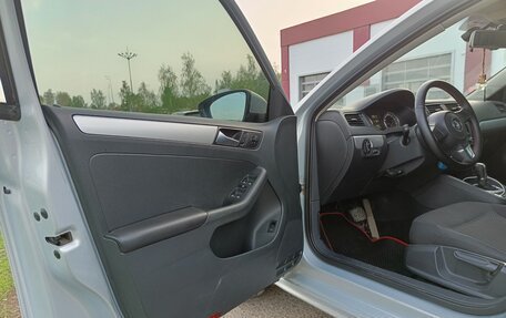 Volkswagen Jetta VI, 2013 год, 990 000 рублей, 13 фотография