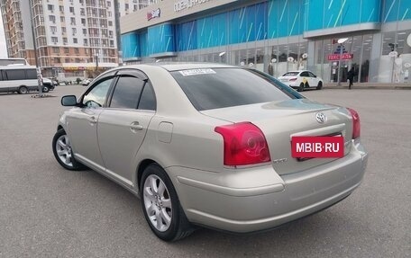 Toyota Avensis III рестайлинг, 2004 год, 1 100 000 рублей, 7 фотография