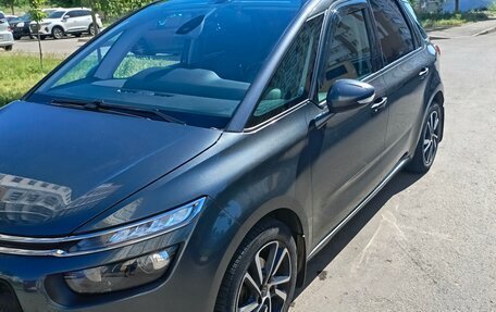 Citroen C4 Picasso II рестайлинг, 2017 год, 1 650 000 рублей, 2 фотография