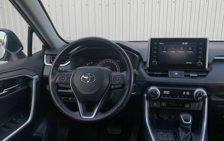 Toyota RAV4, 2022 год, 4 350 000 рублей, 15 фотография