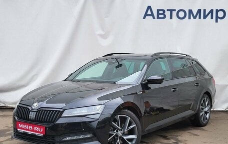 Skoda Superb III рестайлинг, 2019 год, 3 200 000 рублей, 1 фотография