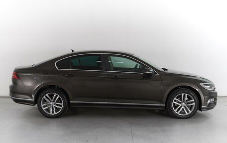 Volkswagen Passat B8 рестайлинг, 2017 год, 2 499 000 рублей, 5 фотография