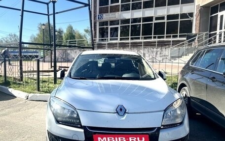 Renault Megane III, 2014 год, 810 000 рублей, 3 фотография