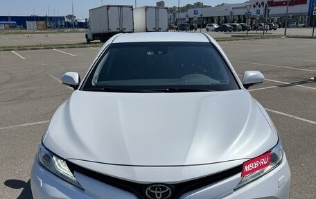 Toyota Camry, 2020 год, 3 559 000 рублей, 2 фотография