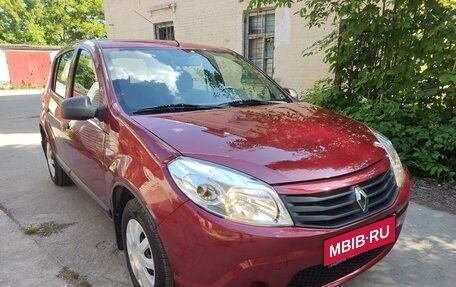 Renault Sandero I, 2011 год, 795 000 рублей, 1 фотография