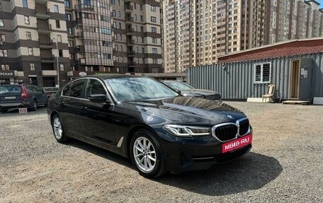 BMW 5 серия, 2021 год, 4 950 000 рублей, 2 фотография